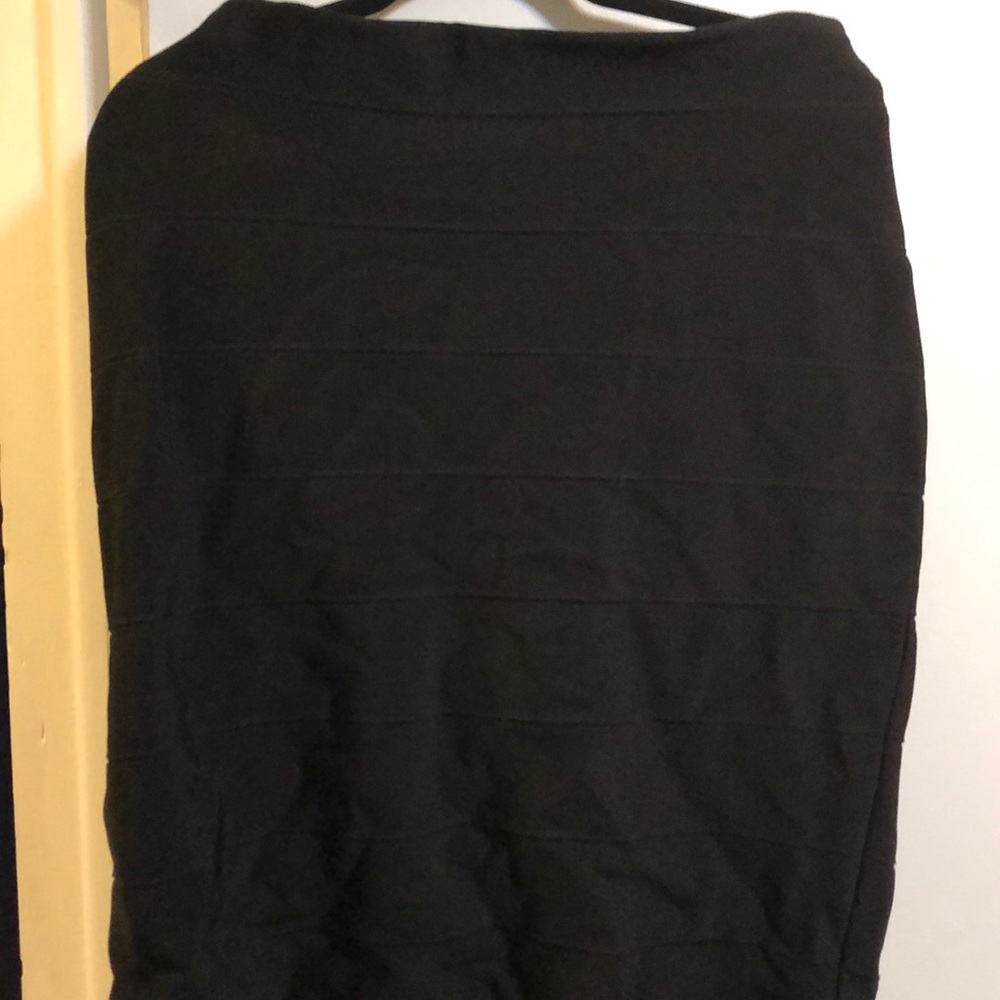 Black pencil skirt 18/20